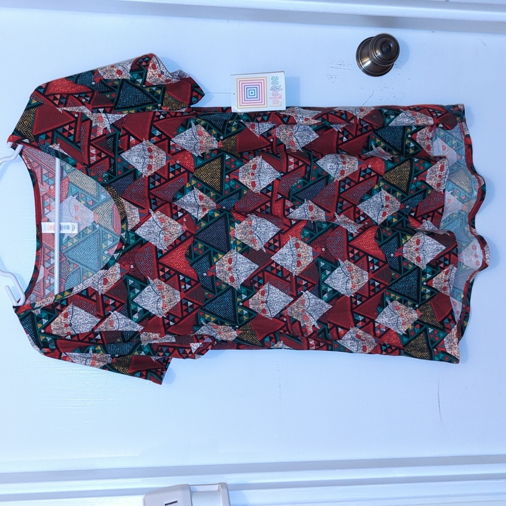 LuLaRoe Classic T - L (14-16)